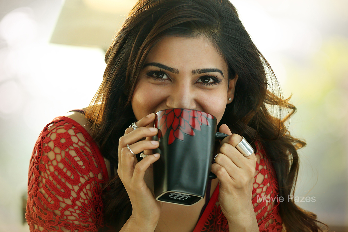 samantha-stills-from-a-aa-movie